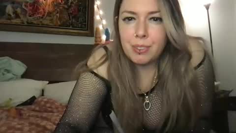 Snapshot of mis0h0rnybabii chatting on January 5, 3:00 am MisoHorny aka Goddess Sahara online show from January 5, 3:00 am
