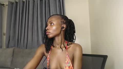Snapshot of mis_kaylee chatting on June 1, 3:14 pm mis_kaylee online show from June 1, 3:14 pm