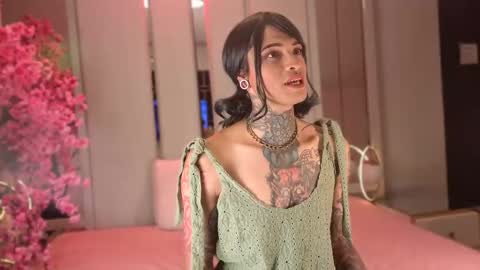     online show from February 12, 3:07 pm