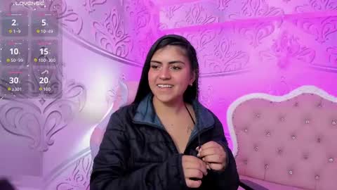 mish_raven online show from August 4, 11:24 am