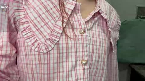 Snapshot of mishahartwigsen chatting on October 3, 6:38 pm Molly online show from October 3, 6:38 pm