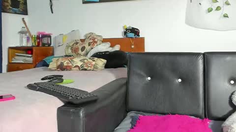 Mishell Bons online show from March 14, 4:07 am