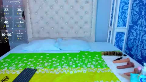 Snapshot of mishell_lovely chatting on October 31, 1:34 pm Mishell online show from October 31, 1:34 pm