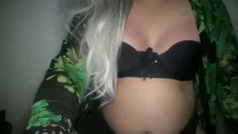 sandra online show from February 10, 6:45 pm