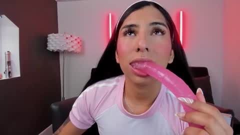 Allison online show from December 22, 11:07 am