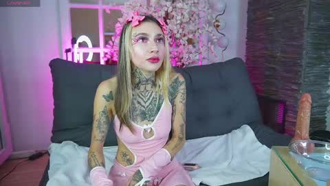 miss___angel online show from May 4, 11:17 am