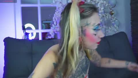 miss___angel online show from May 9, 11:26 am