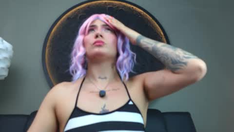 Snapshot of miss___charlotte chatting on October 10, 7:24 pm Charlotte online show from October 10, 7:24 pm