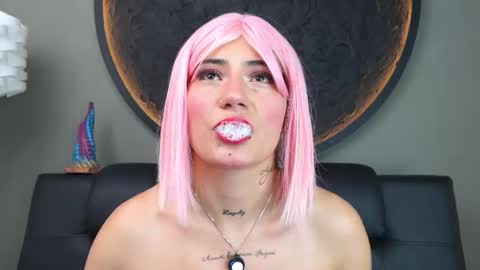 Snapshot of miss___charlotte chatting on October 28, 6:21 pm Charlotte online show from October 28, 6:21 pm