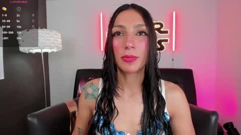 Snapshot of miss___evangeline chatting on May 9, 2:50 am Evangeline online show from May 9, 2:50 am