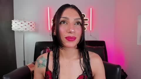 Snapshot of miss___evangeline chatting on May 26, 2:29 am Evangeline online show from May 26, 2:29 am