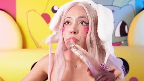 Snapshot of miss__aly chatting on March 10, 6:24 pm Ally online show from March 10, 6:24 pm