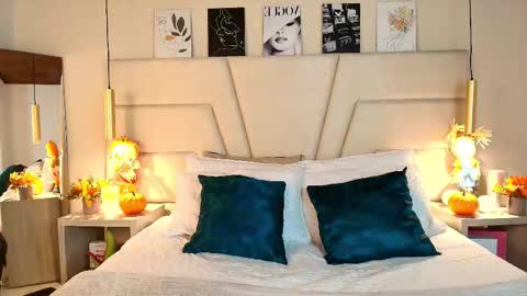 Snapshot of miss__ary_ chatting on October 28, 12:41 pm miss__ary_ online show from October 28, 12:41 pm