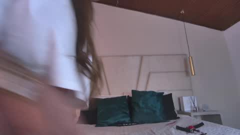 Snapshot of miss__ary_ chatting on May 11, 4:04 pm miss__ary_ online show from May 11, 4:04 pm