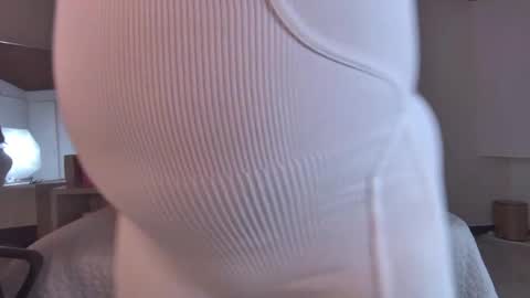 Snapshot of miss__ary_ chatting on May 19, 11:49 am miss__ary_ online show from May 19, 11:49 am