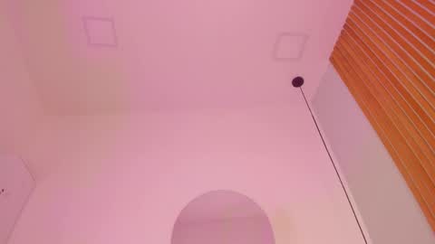 Amber  online show from April 9, 6:19 am