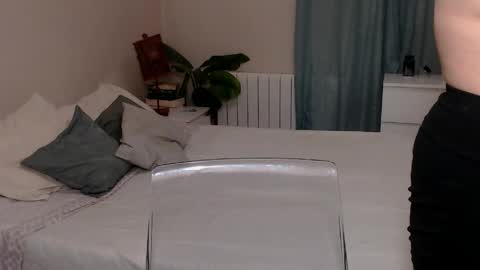 Angela online show from May 5, 7:38 am