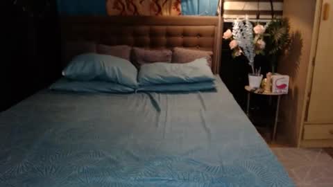 miss angelic15 online show from October 18, 10:49 am