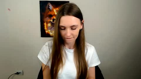 Snapshot of miss_angelina_ chatting on April 16, 6:25 am Angelina online show from April 16, 6:25 am
