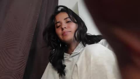 Snapshot of miss_ann_1 chatting on December 22, 1:35 am miss_ann_1 online show from December 22, 1:35 am