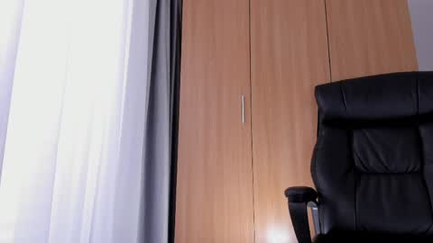 Snapshot of miss_boobtastic chatting on May 8, 11:15 am Ivy online show from May 8, 11:15 am