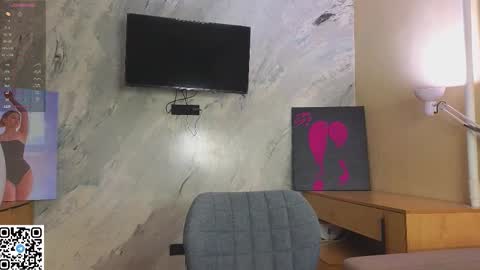 Sandy online show from November 26, 12:33 am