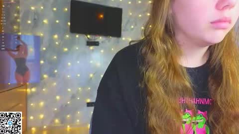 Sandy online show from December 18, 11:22 pm