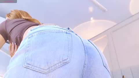 julieta online show from October 15, 12:05 pm