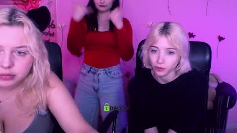 Snapshot of miss_courtney chatting on March 30, 8:48 am miss_courtney online show from March 30, 8:48 am