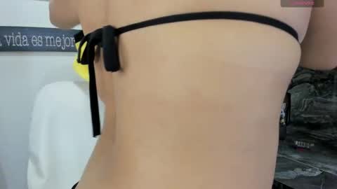 Snapshot of miss_danika chatting on October 29, 11:01 am Danika online show from October 29, 11:01 am