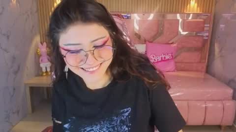 miss_devil_s online show from December 19, 3:24 am