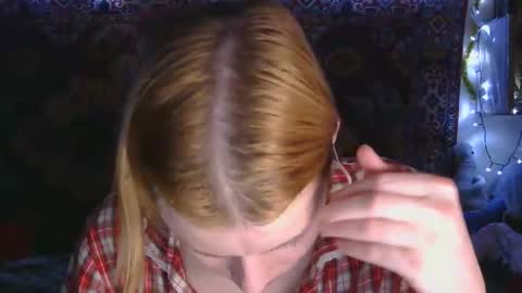 Elis online show from November 19, 6:41 pm