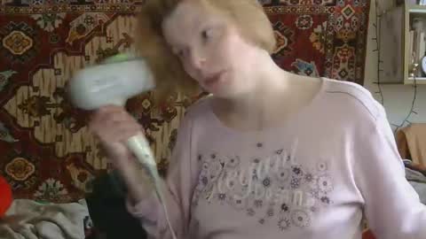 Elis online show from May 7, 11:04 am