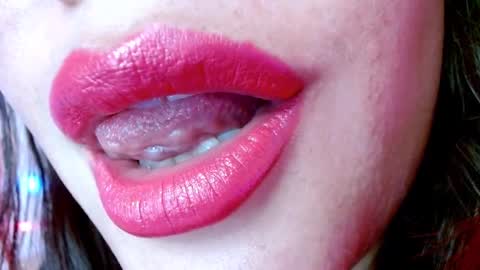 Snapshot of miss_evoleth2 chatting on January 25, 1:21 am Miss Evoleth online show from January 25, 1:21 am