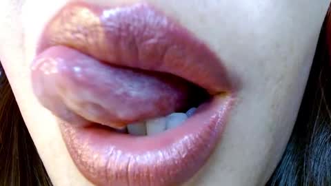 Snapshot of miss_evoleth2 chatting on January 26, 9:08 am Miss Evoleth online show from January 26, 9:08 am
