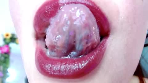 Snapshot of miss_evoleth2 chatting on February 16, 9:59 am Miss Evoleth online show from February 16, 9:59 am