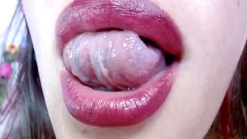 Snapshot of miss_evoleth2 chatting on February 20, 7:55 am Miss Evoleth online show from February 20, 7:55 am