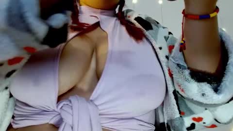 Snapshot of miss_evoleth2 chatting on February 24, 6:27 am Miss Evoleth online show from February 24, 6:27 am