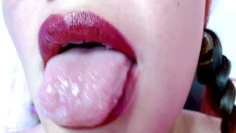 Snapshot of miss_evoleth2 chatting on February 25, 6:14 am Miss Evoleth online show from February 25, 6:14 am