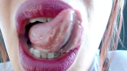Snapshot of miss_evoleth2 chatting on September 8, 3:11 pm Miss Evoleth online show from September 8, 3:11 pm