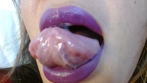 Miss Evoleth online show from November 19, 5:02 pm