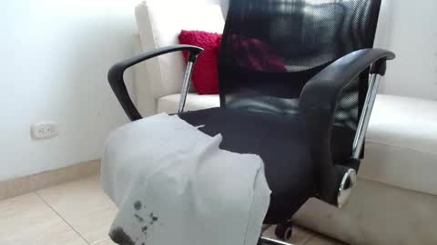 Miss Evoleth online show from May 15, 2:46 pm