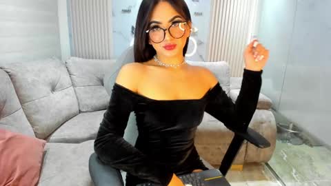 Snapshot of miss_ivyy chatting on March 12, 2:30 am miss_ivyy online show from March 12, 2:30 am