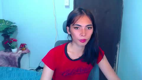 Snapshot of miss_juliex chatting on June 5, 6:52 am julie online show from June 5, 6:52 am