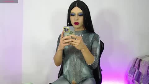 Snapshot of miss_kendalll chatting on January 22, 11:53 pm Kendall online show from January 22, 11:53 pm