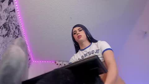 Kendall online show from May 15, 11:45 pm
