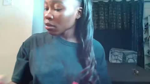 Miss Kiarrafit online show from February 19, 11:17 am