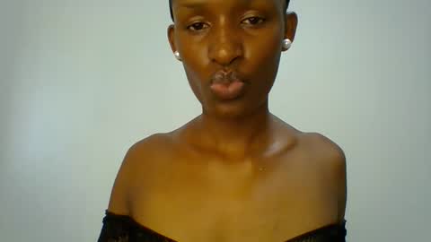 kiki online show from October 11, 11:20 am