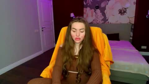 miss_kiten online show from May 9, 1:22 am