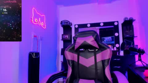 Miss Kittyn online show from April 1, 12:22 am